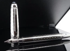 MontBlanc Solitaire Platinum Plated W.A. Mozart Fountain Pen 107552 - Picture 1 of 8