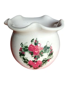 Vintage Heavy hand thrown pottery vase beige with ruffle edge rose heart - Picture 1 of 6