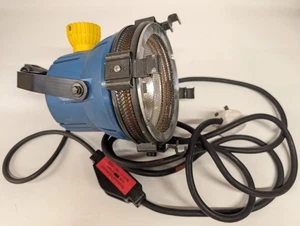 Arri Arrilite 800W Tungsten Film Video Light working with bulb tested - Picture 1 of 8