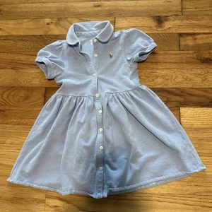 Polo Ralph Lauren bambina blu chiaro con bottoni e colletto taglia 24 mesi - Foto 1 di 9