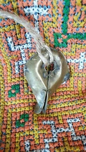 OLD TRIBAL MAMULI – on Cord Vintage Mamuli Earring-Pendant from Sumba Island...  - Bild 1 von 6