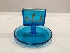 Elegante tarjetero/cigarrillo Fostoria de vidrio azul 5 1/2" con escena de golf - Imagen 1 de 7
