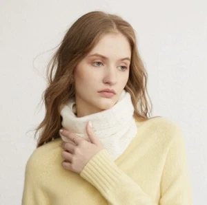 100% Inner Mongolian Cashmere Neck Warmer Snood Scarf Off White/Cream NEW - Picture 1 of 7