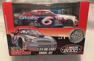 Racing Champions NASCAR 2000 Valvoline 6 Mark Martin 1:24 Die Cast Modellbausatz - Bild 1 von 3