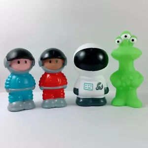 4pcs ELC Happyland Space Buggy Alien Robot Astronaut Collection Toys - Picture 1 of 3