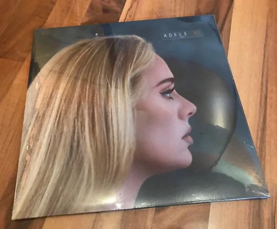 ADELE 30 - Limited White Colored Doppel Vinyl LP Amazon Auflage 194399432310 - Bild 1 von 4
