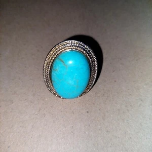 Turquoise statement gold tone Stretch ring - Picture 1 of 4