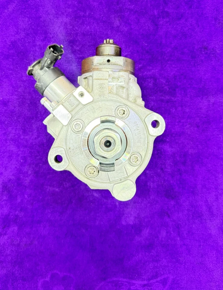 Bosch CP4 Pump 0445010512 – Mitsubishi Fuso Canter, Iveco Daily, Fiat Ducato, Pe - Image 1 of 4