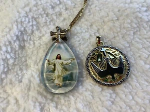 COLLANA BRADFORD EXCHANGE ISPIRAZIONE DIVINA IMMAGINE GESÙ SS JOHN 8:12 OMAGGIO SANTO - Foto 1 di 6