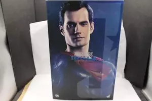 FIGURA DE LA LIGA DE LA JUSTICIA SUPERMAN HOT TOYS MMS465 ESCALA 1:6 - Imagen 1 de 13