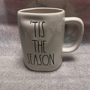 Rae Dunn ‘TIS THE SEASON White Mug. - Picture 1 of 6