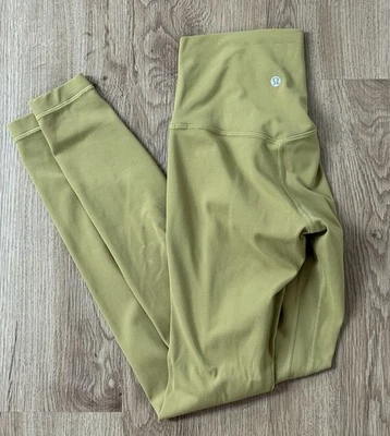 LULULEMON Talla 2 Alinear Pantalón Compresión Yoga Legging 28" Mantequilla Suave Hoja de Uva Foto 1 de 4
