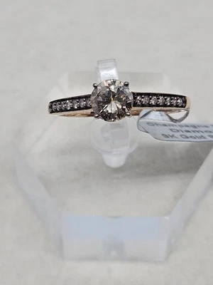 9k Natural Champagne Diamond Ring 1.00ct TGW 0.90ct Central Diamond Size R 1.82g - Image 1 of 4