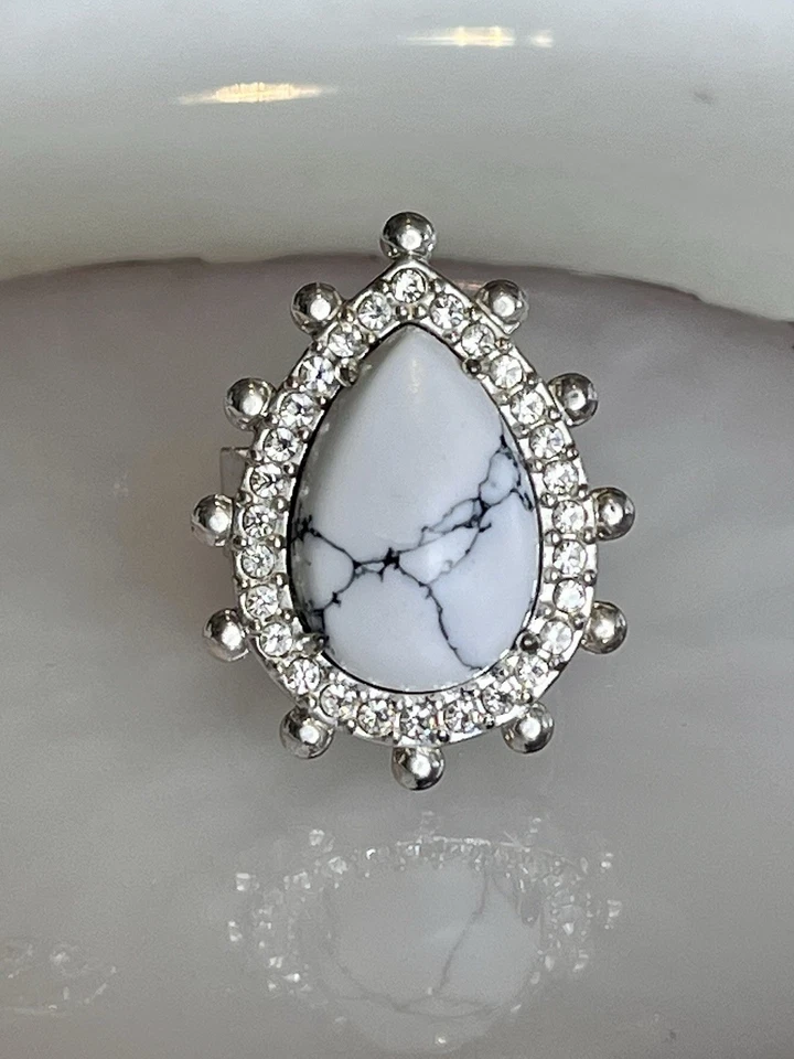 ⚜️ANILLO SAMAMTHA WILLS LOLITA EN PLATA CON HOWLITA Y CRISTALES TRANSPARENTES - NUEVO SIN ETIQUETAS Foto 1 de 4