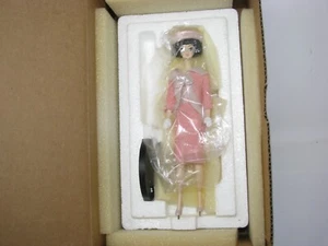 Barbie Fashion Luncheon Figurine Danbury Mint - Picture 1 of 4