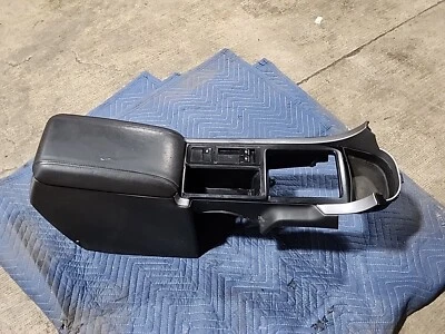 Consola central delantera interior *usada* PONTIAC GTO 04 05 06 montaje completo #773 Foto 1 de 4