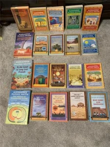 Lot 20 No.1 Ladies Detective Agency 1-20 Alexander McCall Smith SIGNED! - Picture 1 of 4