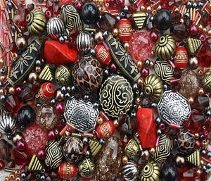 Red Jewellery Beads - Picture 1 of 32