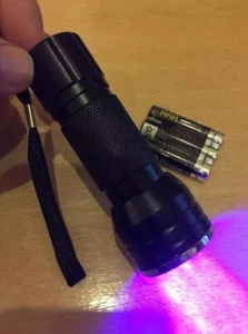 Monitoreo de Higiene Detección de Gérmenes y Virus 21 Led Antorcha UV - BATERÍAS GRATIS - Imagen 1 de 2