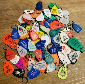 81 Vintage Schlüsselanhänger Schlüsselring Werbung Posten Reise Essen Trinken Polizei Auto - Bild 1 von 6