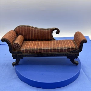 1:12 Casa de Muñecas Miniatura Victoriana Chaise Lounge Madera Rayas Verde Crema - Imagen 1 de 4