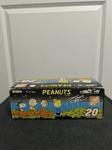 2002 Tony Stewart Peanuts Search Of The Great Pumpkin Action NASCAR 1:24 Diecast - Picture 1 of 6