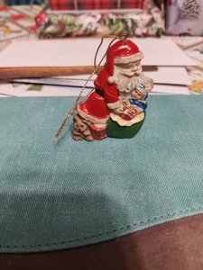 De colección. Bolsa de Papá Noel y Juguete 2. 5" H - Imagen 1 de 6