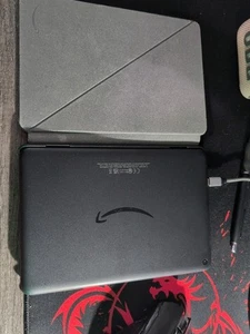 Amazon Fire Tablet Works, comes With Case - Picture 1 of 7
