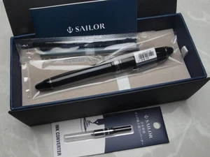 Japanese Sailor 1911 Black Luster 21K Fine-nib with converter 11-3048-220 - Picture 1 of 8