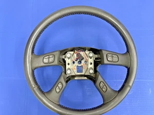 03-06 GM SILVERADO SIERRA LEATHER STEERING WHEEL W/ BUTTONS USED OEM - Picture 1 of 13