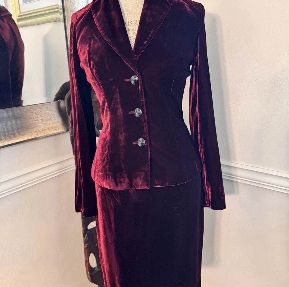 ADRIENNE VITTADINI | Elegant Velvet Burgundy Blazer and Skirt Set | Size 4 - Image 1 of 4
