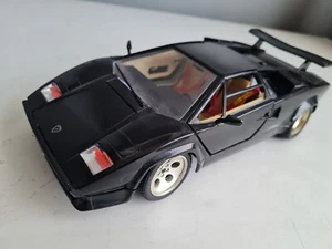 Bburago 1/18 Diecast Modellauto Lamborghini Countach  - Bild 1 von 6