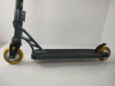 Slamm Scooters Urban VII Grey Scooter with Urban Deluxe Wheels NEW FREE POST - image 1 of 4