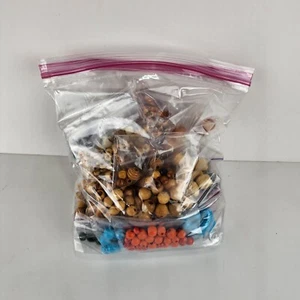 Lote mixto de cuentas de madera 1 lb 6,8 oz. Suministros artesanales para hacer joyas de varios colores - Imagen 1 de 10