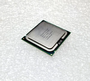 Intel Pentium E5700 3 GHz 3.00GHZ/2M/800, SLGTH Socket 775 - Picture 1 of 1