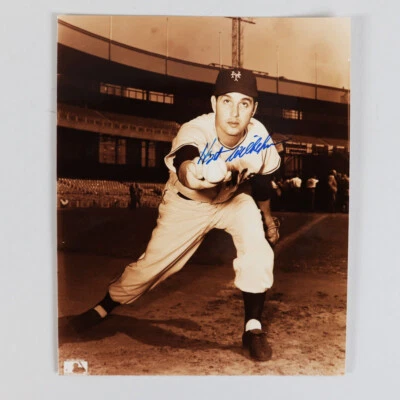 Hoyt Wilhelm Signed Photo 8x10 Giants - COA - Image 1 of 4