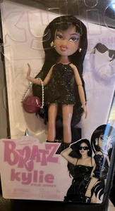 Bratz Kylie Jenner Modepuppe mit Zubehör - Neu (ungeöffnet) - Kardashians - Bild 1 von 1