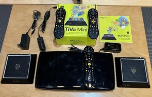TiVo Roamio Series5 TCD846500 + 2 TiVo Minis. 3 remotes included. No Lifetime - Picture 1 of 20