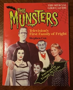 The Munsters 1st Family of Fright Official Ghoul Guide Book Stephen Cox Vintage - Imagen 1 de 4