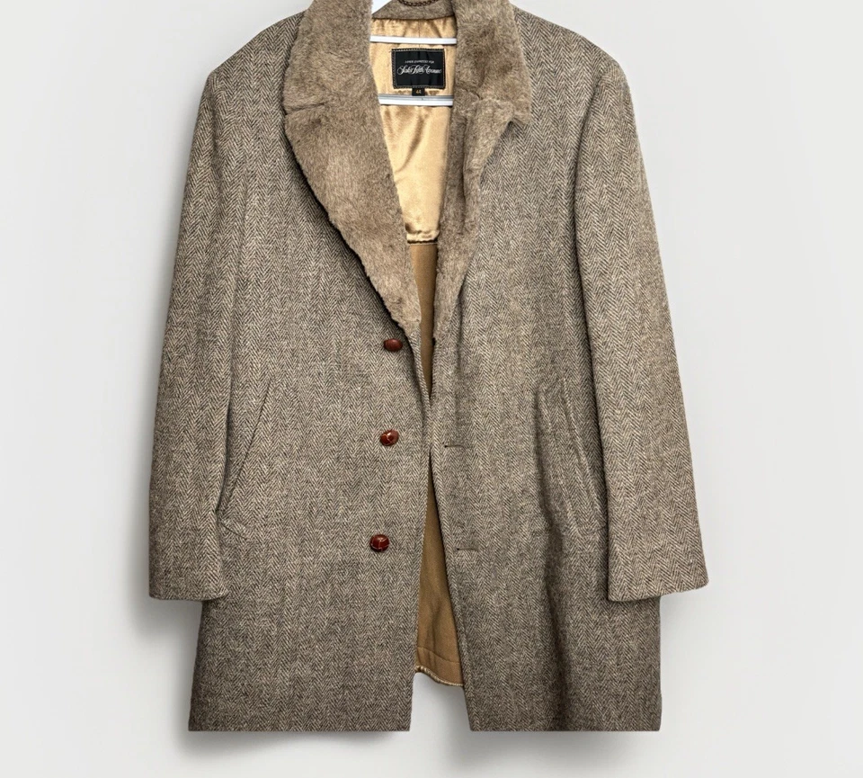 VTG Men’s SZ 44 Saks 5th Ave Tan Herringbone Heavy Wool Overcoat Faux Fur Collar - Image 1 of 4