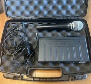 Samson Stage 5 SR5 VHF FM Receiver - Microphone - Cords - Padded Case - Picture 1 of 3