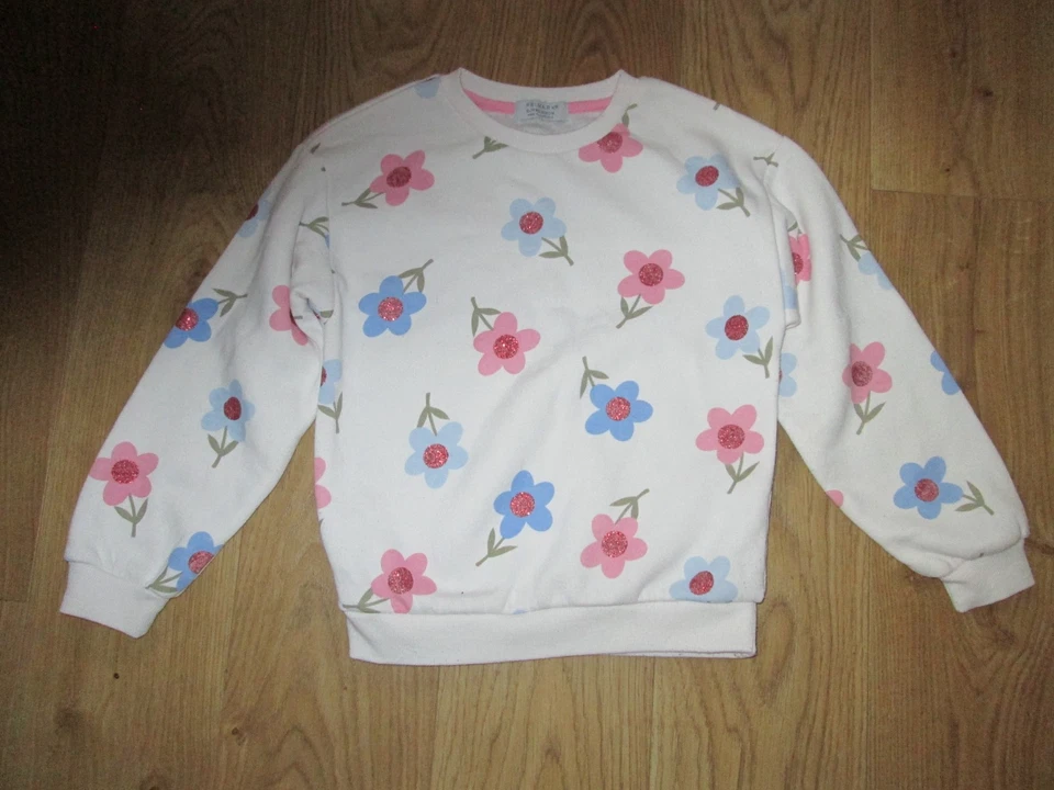 Girls sweatshirt Primark 6/7yrs - Image 1 of 1