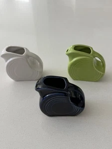 Vtg Fiestaware 5 Oz Mini Disc Pitchers Creamers 3" Green Navy White Lot Of 3 - Picture 1 of 7