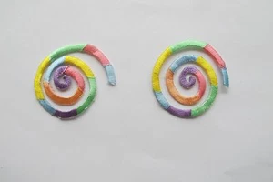 #4104 Set 2 Stück Regenbogenfarben Kreis Band Stickerei Applikation Patch - Bild 1 von 2