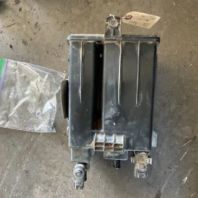 03-08 Nissan 350Z bote de emisiones de evaporación 14950-CD000 Foto 1 de 4