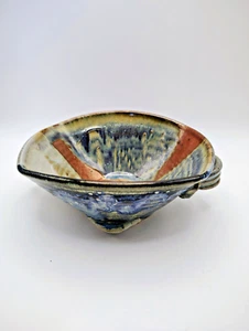 Signierte 2013 Walton Keramik Schale blau braun beige Glasur mit Griffen Wirbelboden - Bild 1 von 12
