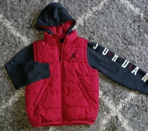 Jordan hooded 2fer jacket size small EUC only worn a few x - Picture 1 of 2