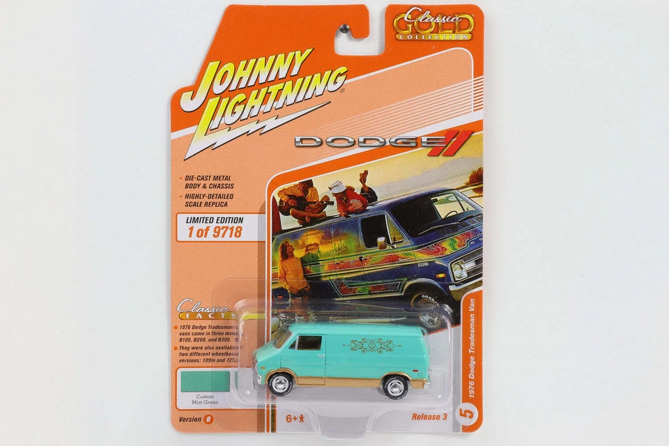 1:64 1976 Dodge Trademan Verde Menta Johnny Lightning Classic Gold Collection - Immagine 1 di 1