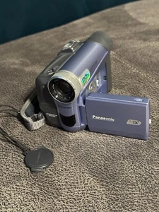 Panasonic Mini DV Camcorder PV-GS9 20X Optical Zoom 800X Digital Zoom *READ* - Picture 1 of 8