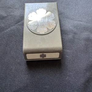 Stampin Up Large Scallop Flower Punch Paper Craft Scrapbooking Cardmaking Tool - Picture 1 of 4